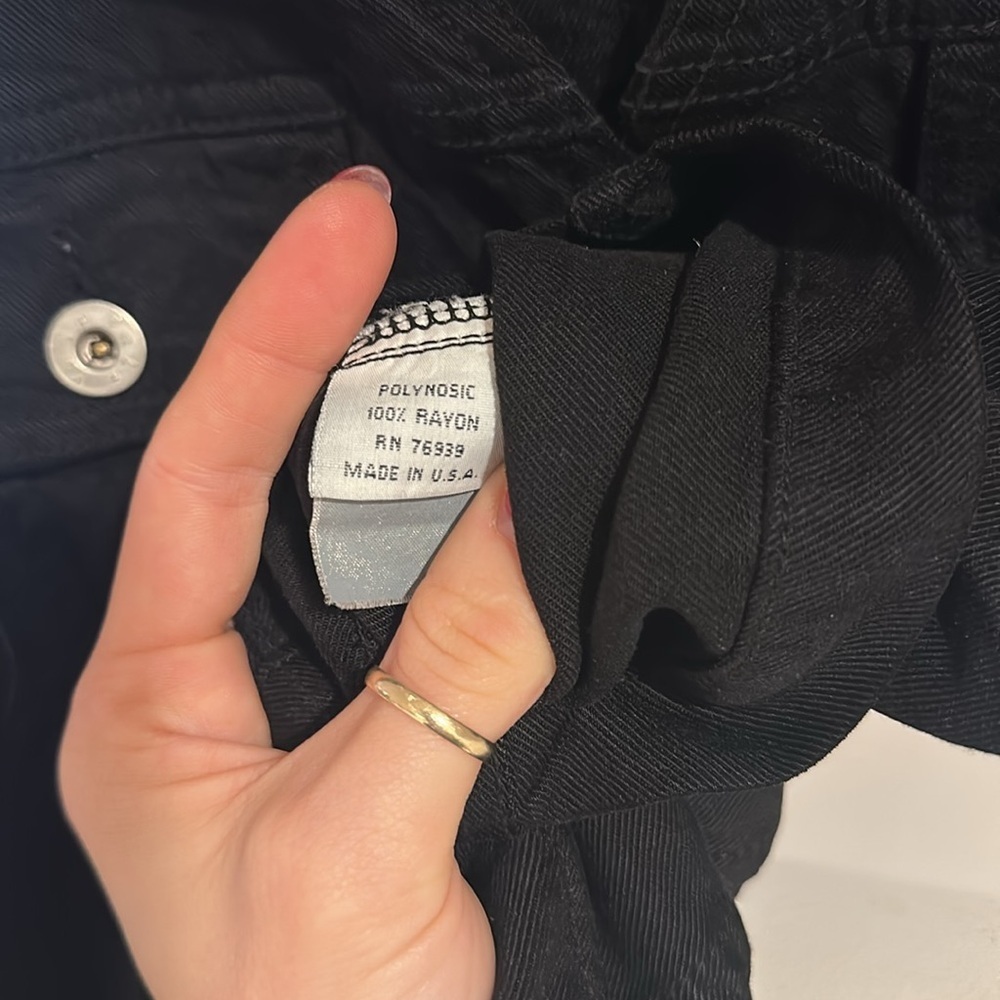 Black Button-Up Vest - Picture 5 of 5